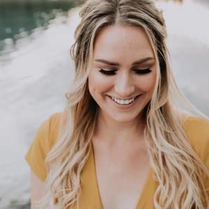 Meet your Posher, Carly